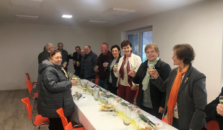 Október - mesiac úcty k starším. Posedenie s jubilantmi