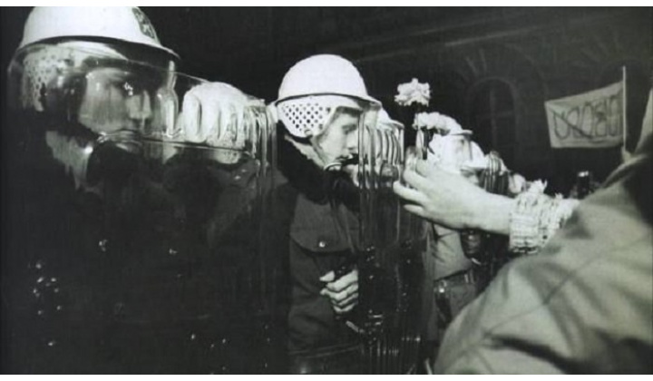 Fotka pre článok Oznam o zatvorení Obecného úradu Kuklov počas štátneho sviatku Dňa boja za slobodu a demokraciu 17. 11. 2025